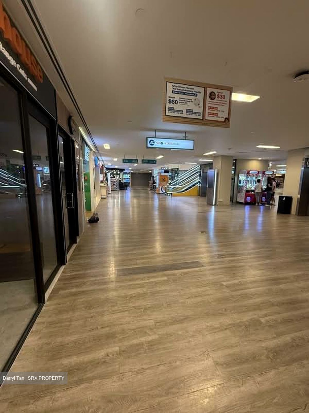 United Square (D11), Retail #581154481